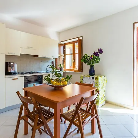 Relax Ad Ovest Apartman Procida