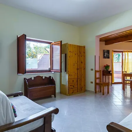 Relax Ad Ovest Apartman *